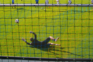 FC Schalke 04 verlängert Vertrag mit Torwart Loris Karius bis 2028