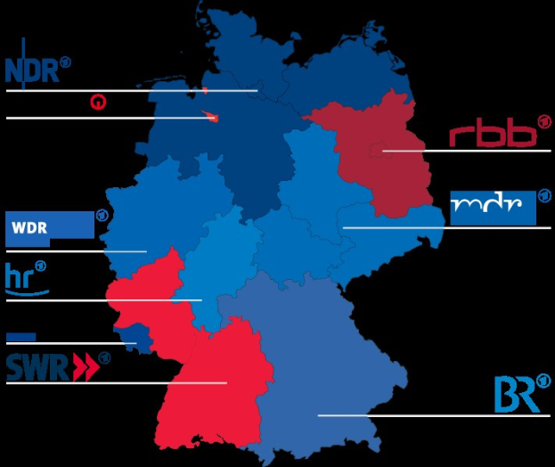 Eine Deutschlandkarte mit Bundesländern in rot und blau, um die Ergebnisse der Wahl von 2016 zu zeigen, einschließlich der Namen der Kandidaten und der Details des Wahltermins.