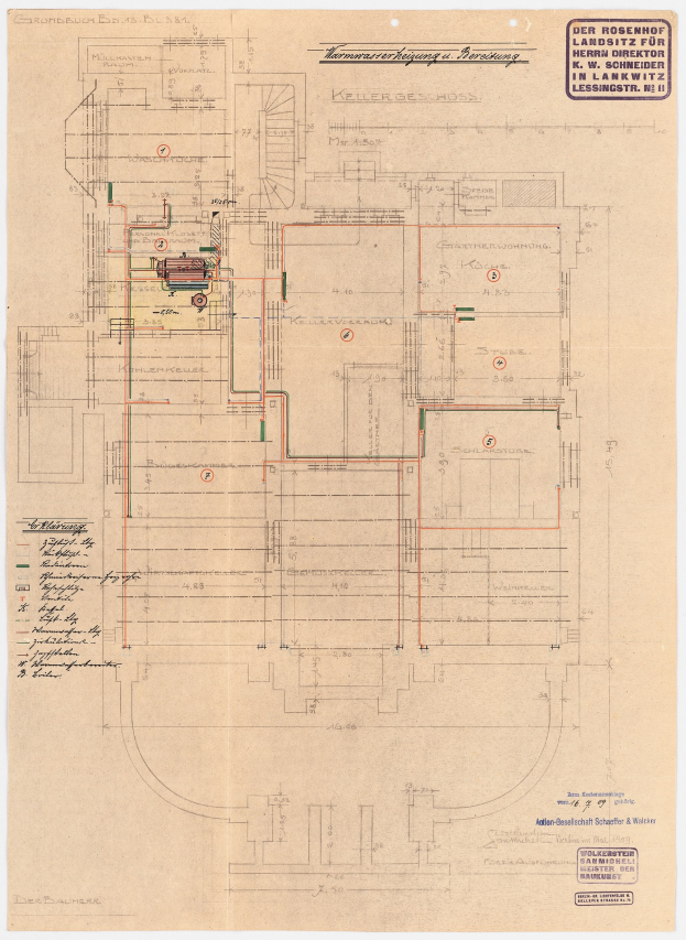 Schwarz-weißer Architekturplan des Rosenhof-Krankenhauses in Hamburg, Deutschland, zeigt detaillierten Grundriss mit beschrifteten Räumen, Fluren und ausführlicher Verdrahtung.