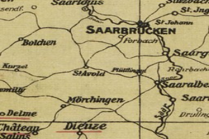 Alte detaillierte Karte von Saarbrücken, Deutschland, mit klassischer Typografie, die die Straßen, Gebäude und Sehenswürdigkeiten der Stadt hervorhebt.