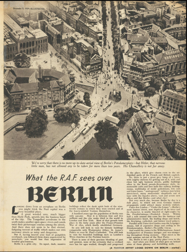 Schwarz-weiß-Fotografie eines alten Zeitungsartikels mit einer Stadtansicht mit Gebäuden, Bäumen und Fahrzeugen sowie Text.