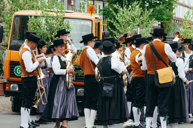 Großes Schützenfest an diesem Wochenende in Schiefbahn        Märsche und Umzüge mit 700 Schützen