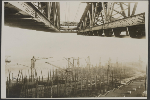 Minister brechen Boden für Elbe-Brücke