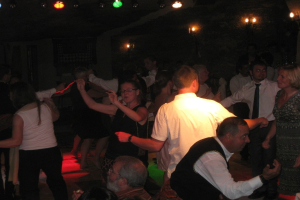 Am Samstag findet das St. Bernard Party statt         St. Bernard Mensa wird zum Party-Tempel